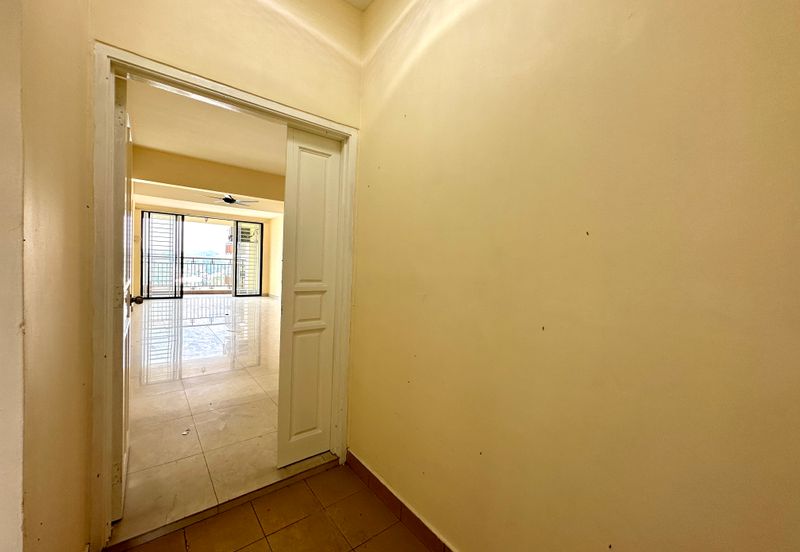 Rivercity Condominium