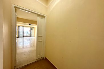 Rivercity Condominium