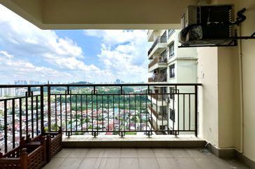 Rivercity Condominium