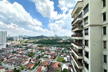 Rivercity Condominium