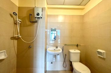 Rivercity Condominium