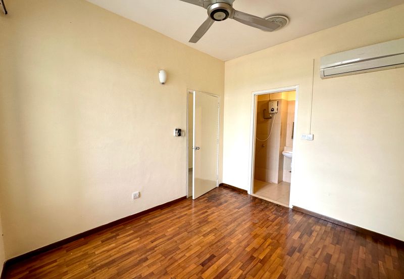 Rivercity Condominium