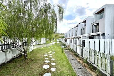 Fields of Gold Villa Senja Kota Emerald Rawang, Rawang