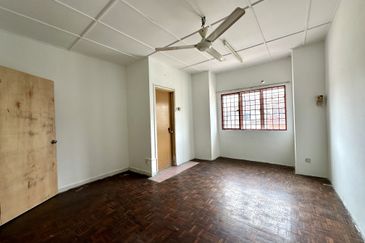 2-Storey Terrace for Sale Desa 13 Bandar Country Homes, Rawang