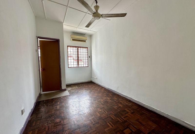 2-Storey Terrace for Sale Desa 13 Bandar Country Homes, Rawang