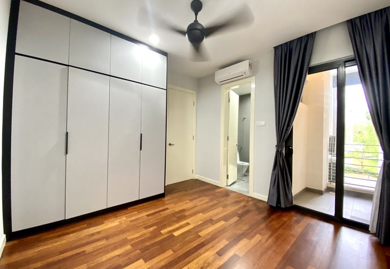 3.5-Storey End-lot Terrace for Sale Fields of Gold Villa Senja Rawang, Rawang