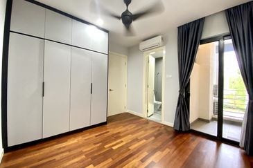 3.5-Storey End-lot Terrace for Sale Fields of Gold Villa Senja Rawang, Rawang