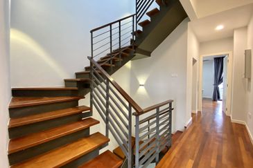 3.5-Storey End-lot Terrace for Sale Fields of Gold Villa Senja Rawang, Rawang