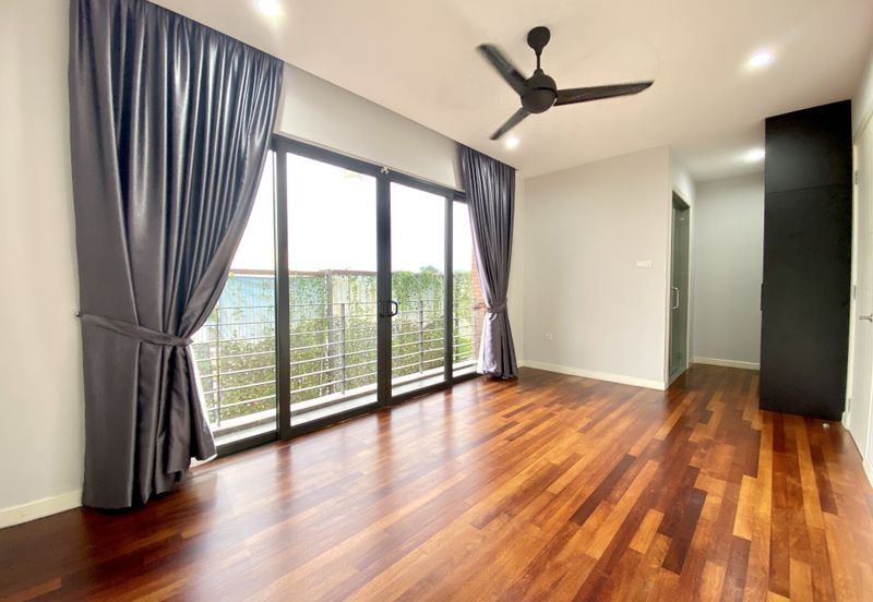 3.5-Storey End-lot Terrace for Sale Fields of Gold Villa Senja Rawang, Rawang