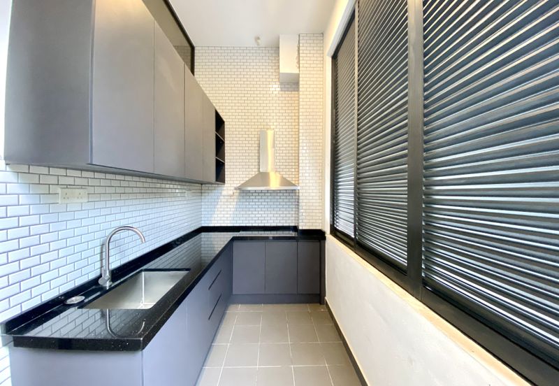 3.5-Storey End-lot Terrace for Sale Fields of Gold Villa Senja Rawang, Rawang