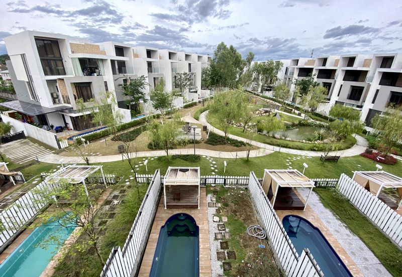 3.5-Storey End-lot Terrace for Sale Fields of Gold Villa Senja Rawang, Rawang