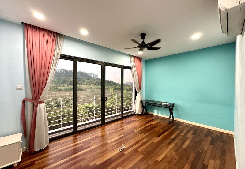 3.5-Storey Terrace for Sale Fields of Gold Villa Senja Rawang, Rawang