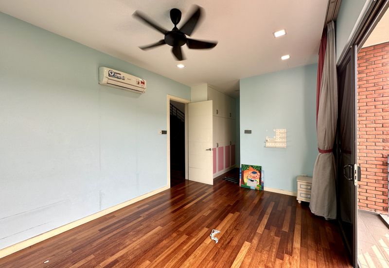 3.5-Storey Terrace for Sale Fields of Gold Villa Senja Rawang, Rawang