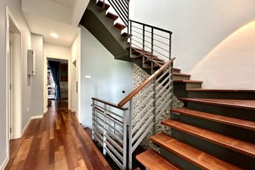 3.5-Storey Terrace for Sale Fields of Gold Villa Senja Rawang, Rawang