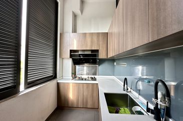 3.5-Storey Terrace for Sale Fields of Gold Villa Senja Rawang, Rawang