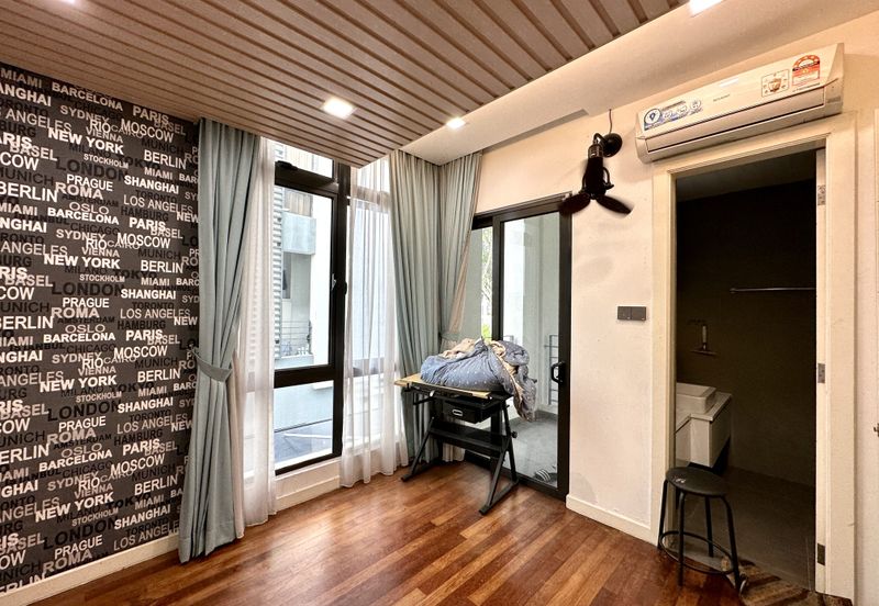 3.5-Storey Terrace for Sale Fields of Gold Villa Senja Rawang, Rawang