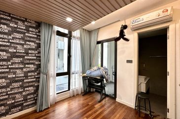 3.5-Storey Terrace for Sale Fields of Gold Villa Senja Rawang, Rawang