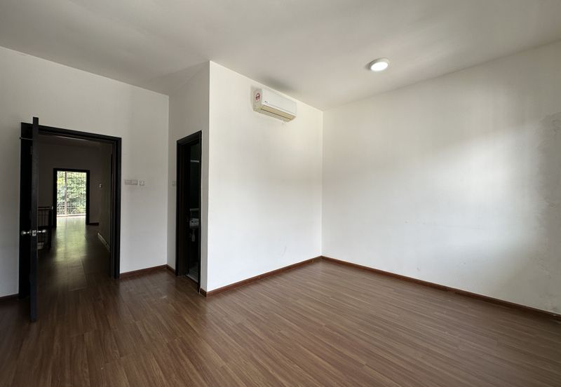 Emerald Garden, Kota Emerald