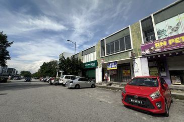 Saujana Rawang - Ground Floor Shoplot For Rent 