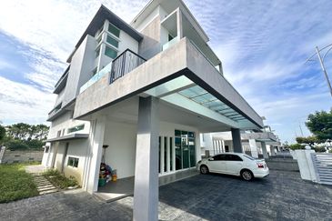 Bandar Country Homes