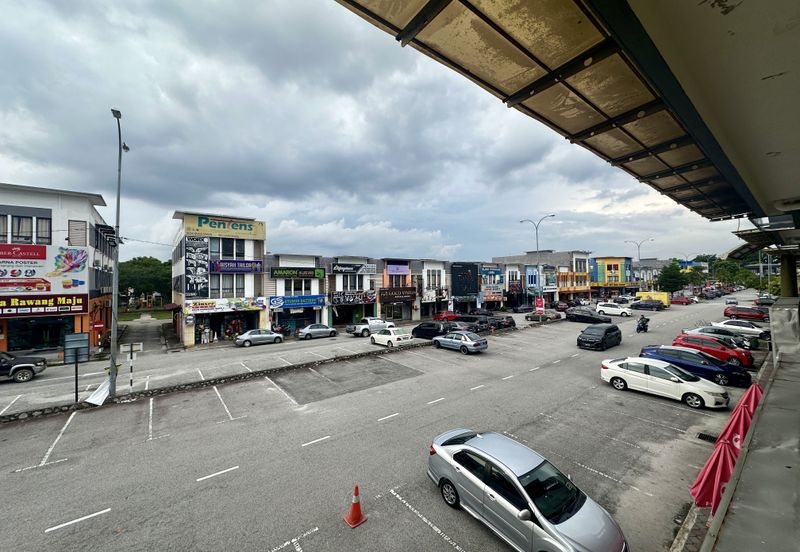 SU Mall Saujana Utama Sg Buloh