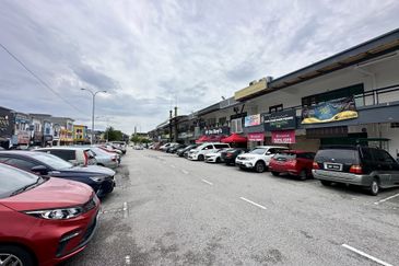SU Mall Saujana Utama Sg Buloh