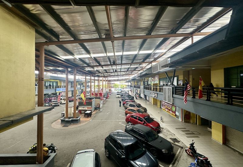 SU Mall Saujana Utama Sg Buloh