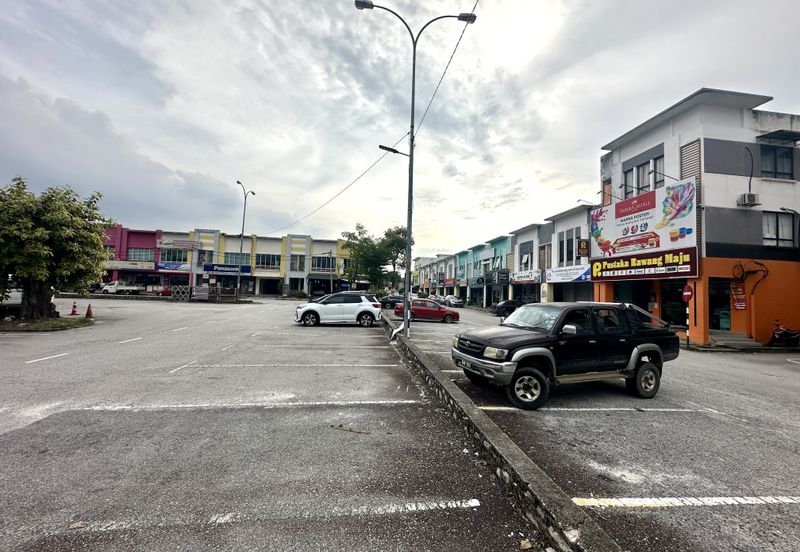 SU Mall Saujana Utama Sg Buloh
