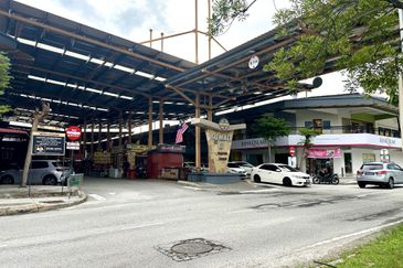 SU Mall Saujana Utama Sg Buloh