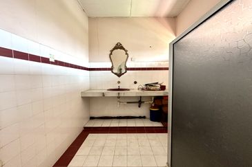 Jalan Bunga Anggerik 2/4 