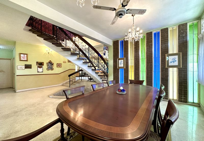 Jalan Bunga Anggerik 2/4 