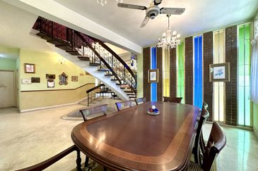 Jalan Bunga Anggerik 2/4 