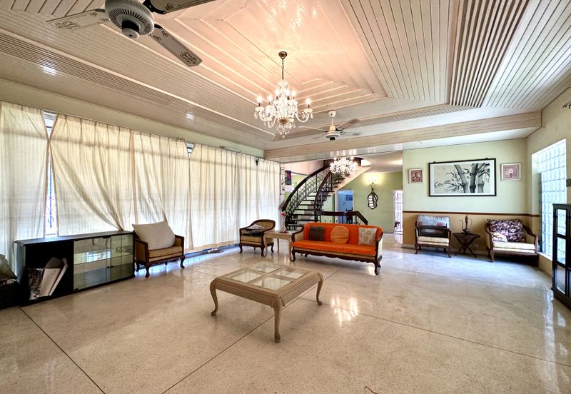 Jalan Bunga Anggerik 2/4 