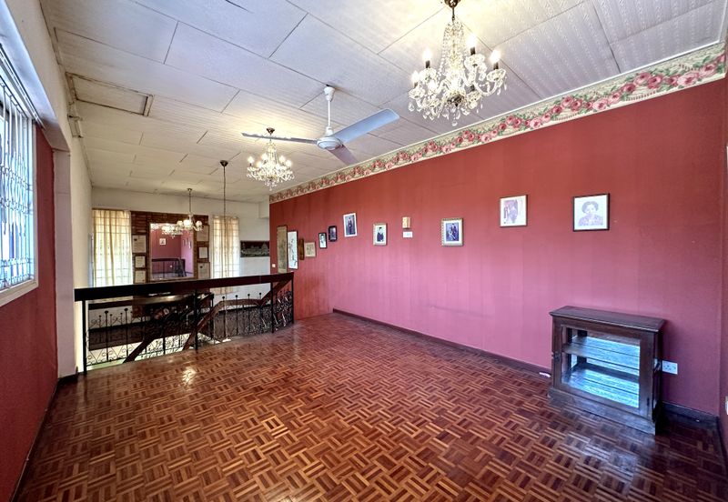 Jalan Bunga Anggerik 2/4 