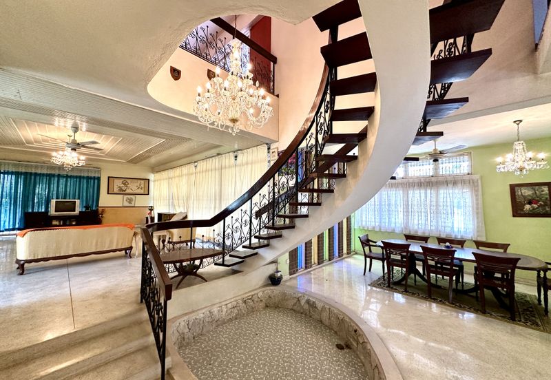 Jalan Bunga Anggerik 2/4 