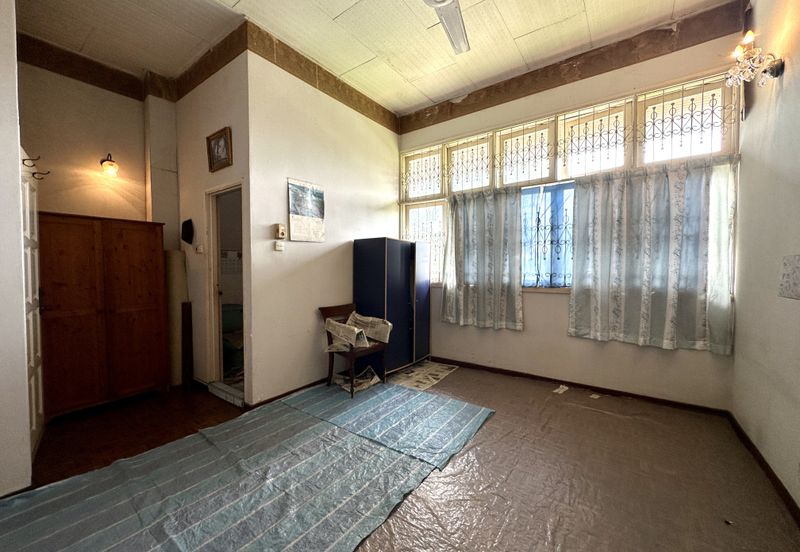 Jalan Bunga Anggerik 2/4 