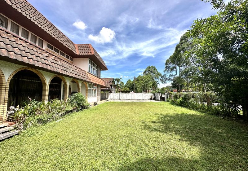 Jalan Bunga Anggerik 2/4 