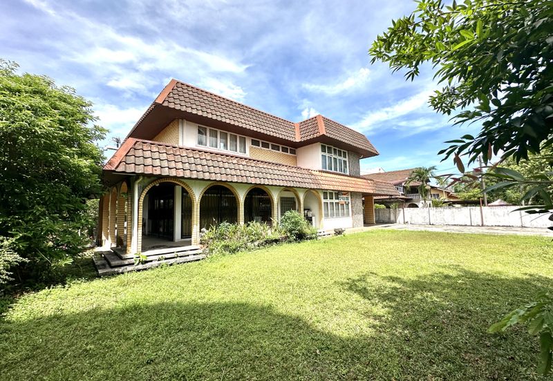 Jalan Bunga Anggerik 2/4 