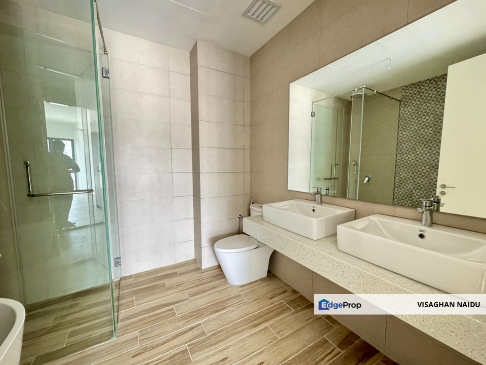 Luxury Serviced Residence for Sale Hampton Height Damansara, Country Heights Damansara, Kuala Lumpur, Country Heights Damansara