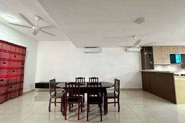 2-Storey Terrace for Sale Taman Templer Rawang | Extra Garden Space