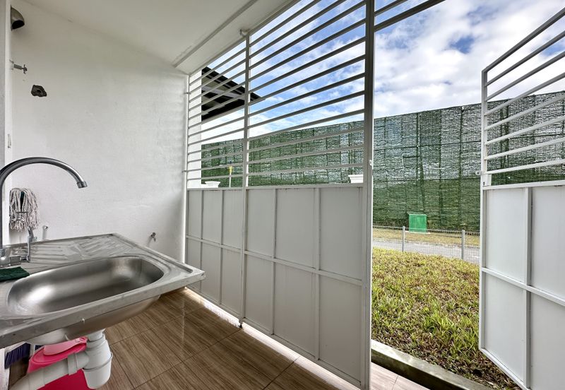 2-Storey Terrace for Sale Taman Templer Rawang | Extra Garden Space