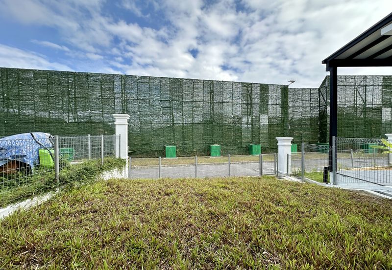 2-Storey Terrace for Sale Taman Templer Rawang | Extra Garden Space