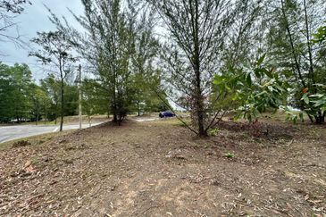 Bungalow land for sale at the peak of Peridot Precinct Kota Emerald East Rawang