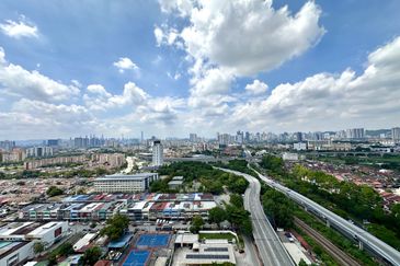 DEX Suites 2.0 (Tower B) @ Kiara East