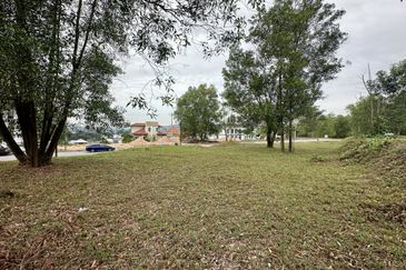 Bungalow land for sale at the peak of Peridot Precinct Kota Emerald East Rawang