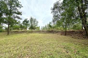 Bungalow land for sale at the peak of Peridot Precinct Kota Emerald East Rawang
