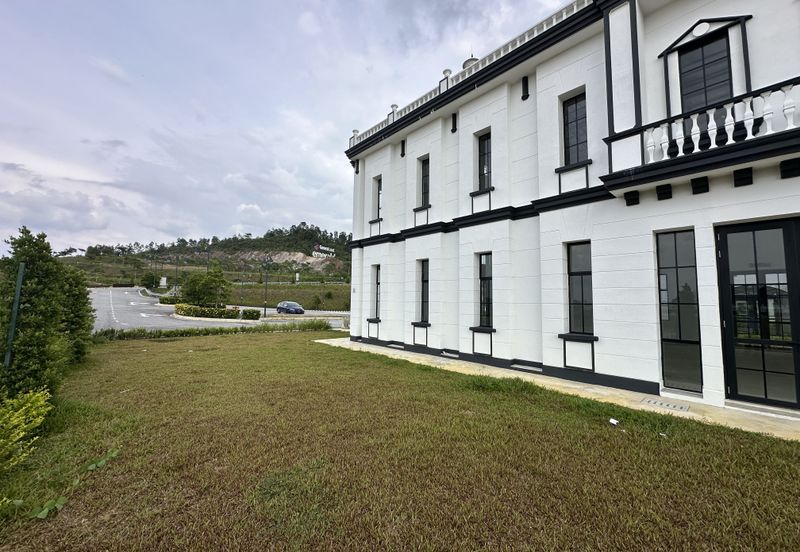 Oxford Square @ Anggun World Rawang - English-Inspired Commercial Hub