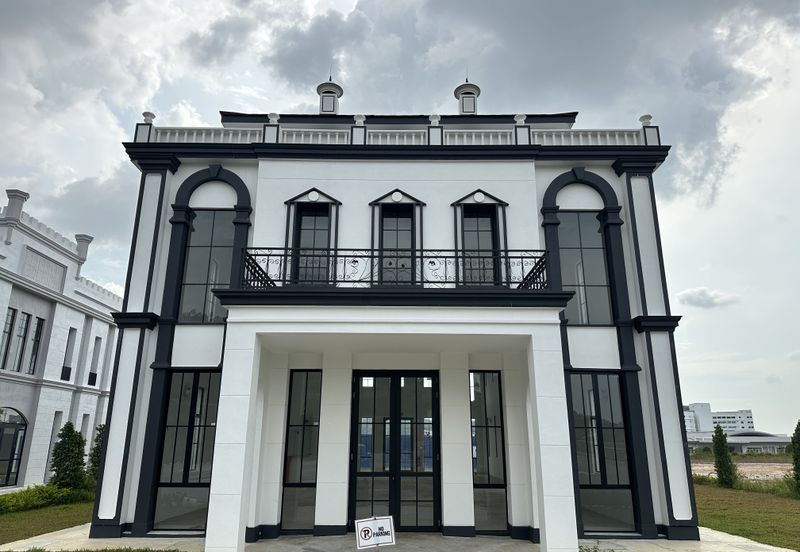 Oxford Square @ Anggun World Rawang - English-Inspired Commercial Hub