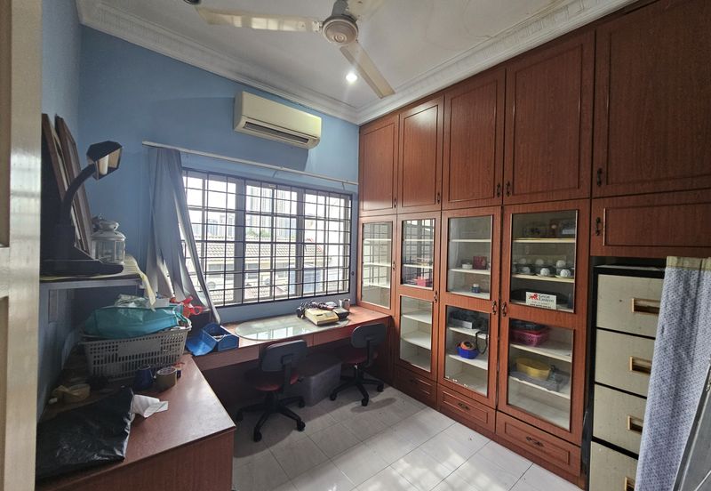 Happy Garden (Taman Gembira)