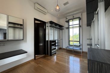 The Residence, Mont Kiara